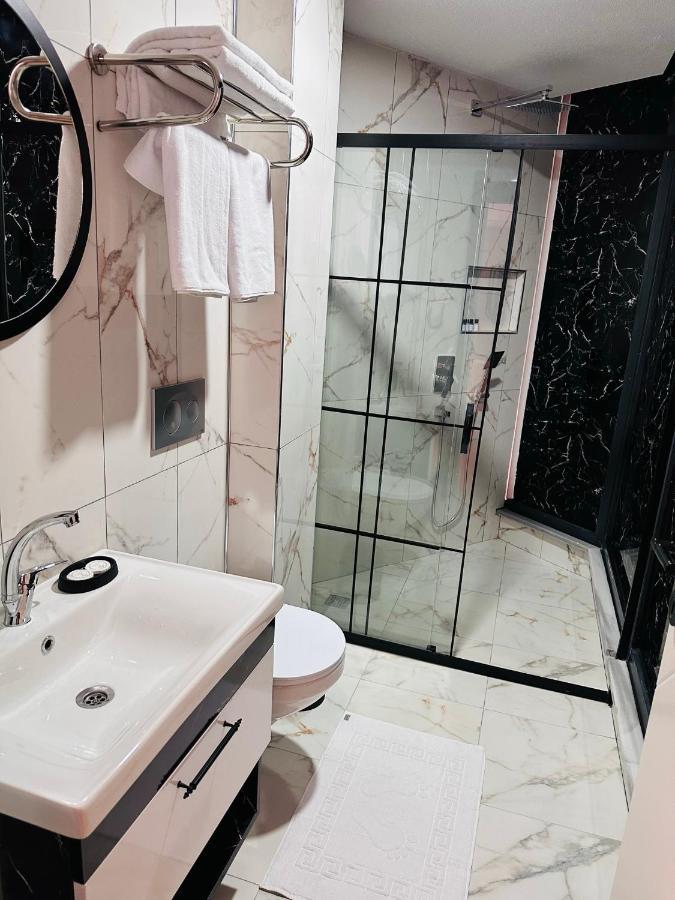 Skymoon Istanbul Airport Hotel Arnavutkoy Room photo